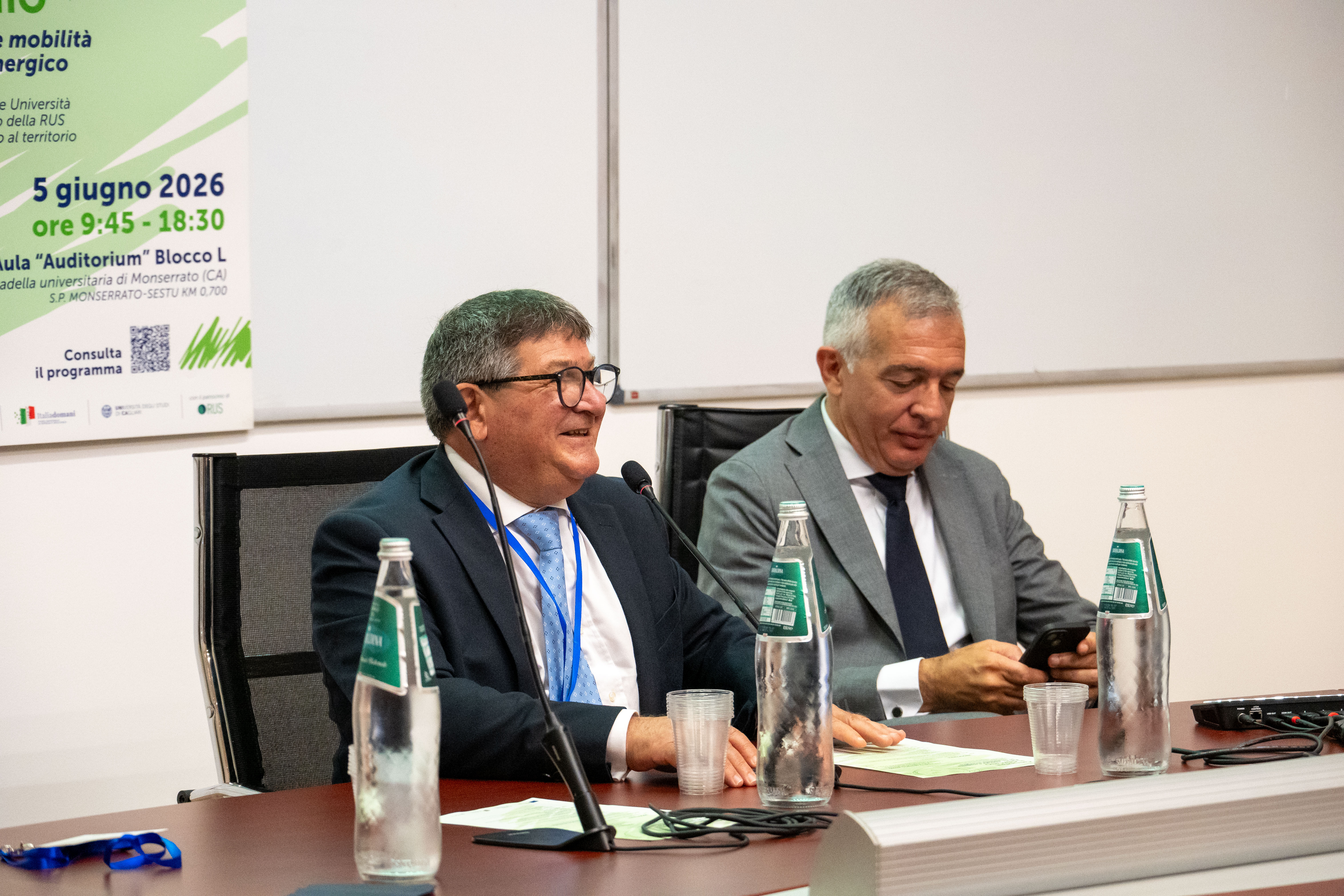 Il rettore dell'Università di Cagliari al tavolo dell'evento