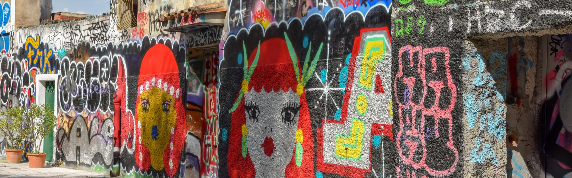 Via San Saturnino Graffiti Cagliari
