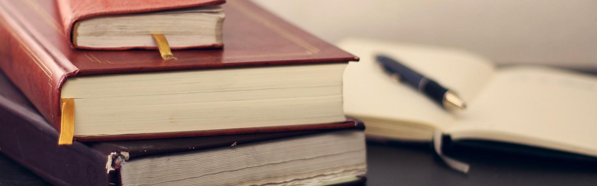 pila di libri